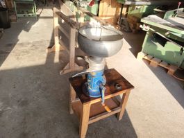 Milch Zentrifuge Milchkanne