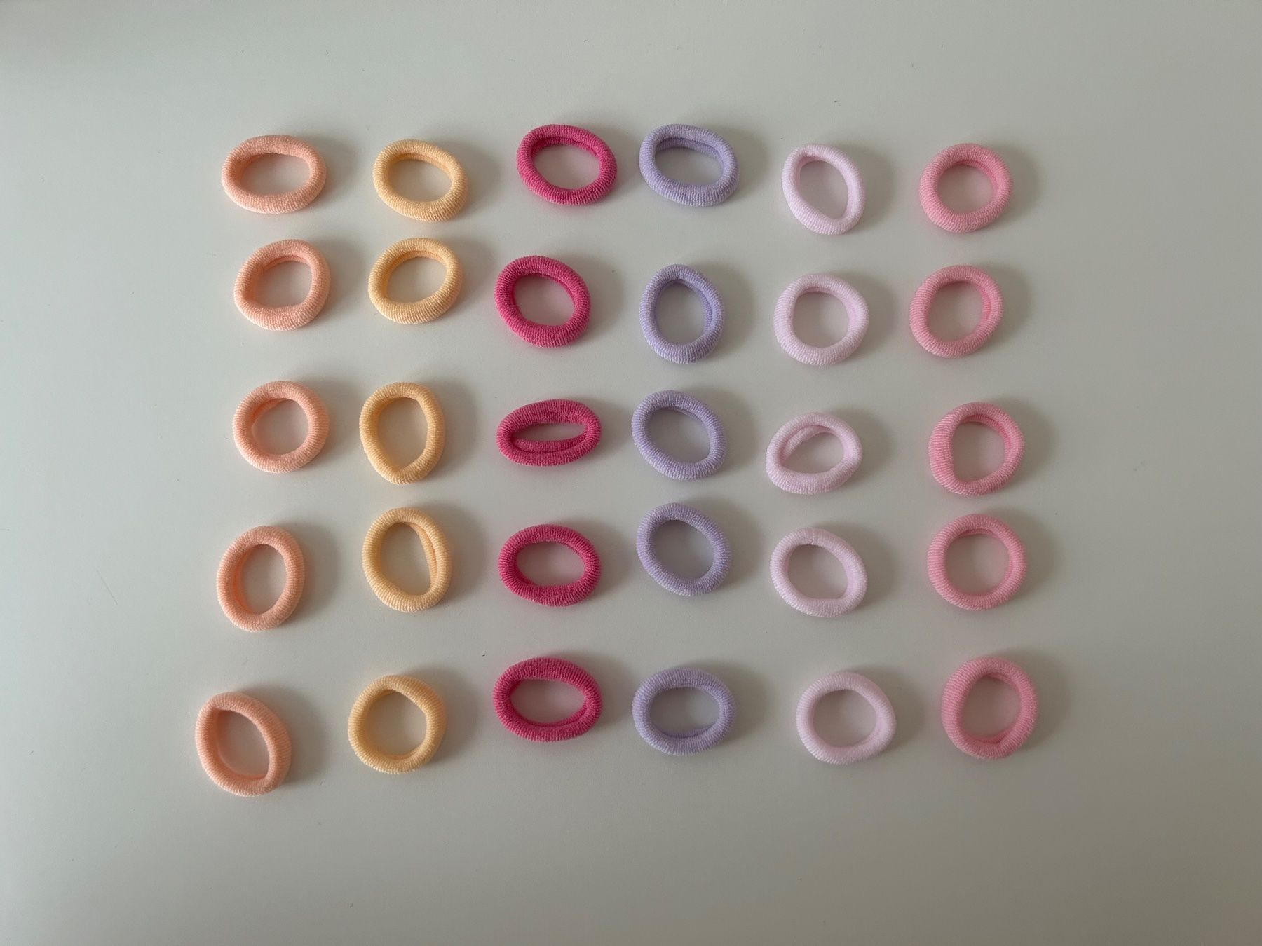 Accessori per capelli: 30er -Set Haargummis - Neu – Nuovo (secondo la descrizione) da Basel venduto da lau_982w