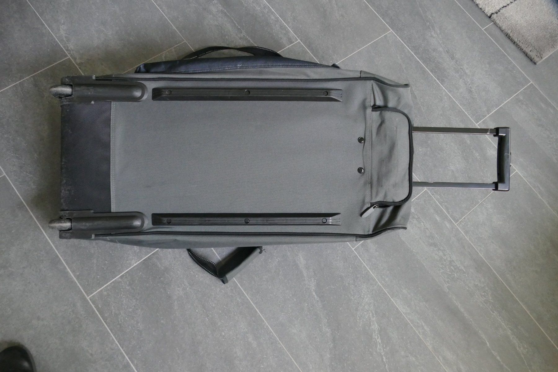 Sacs: Grosse Reisetasche mit Rädern – D'occasion à Fraubrunnen par clamar3 2