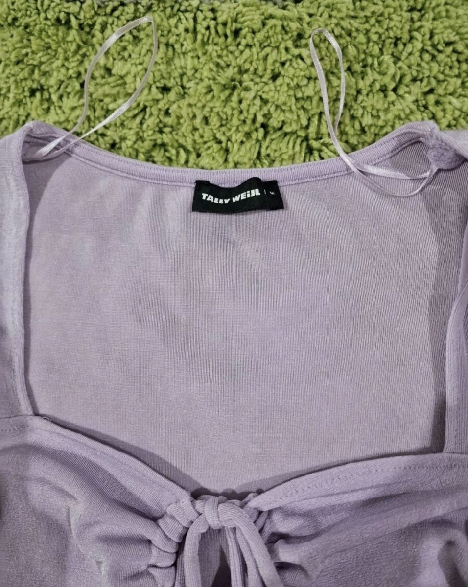 Top: Purple Top in Size M – Nuovo (secondo la descrizione) da Horgen venduto da lme_8kj7 1