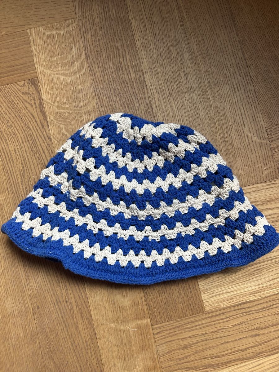 Mango Copricapi, berretti & cappellini: Bucket Hat Crochet von Mango – Usato da Zürich venduto da ZurichGothenburg