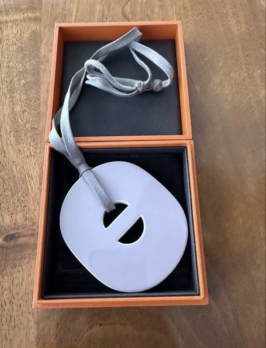 Hermès Catenine: Collier Hermès en corne – Usato da Le Mont-sur-Lausanne venduto da CT70