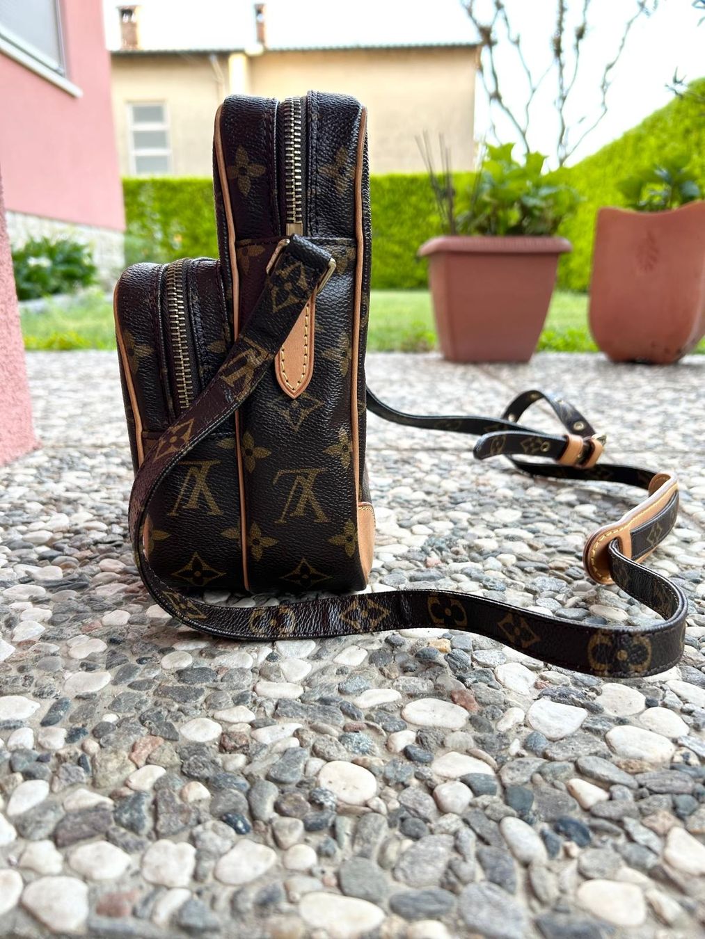 Louis Vuitton Altro in  Abbigliamento & Accessori: Louis Vuitton borsa tracolla vintage. – Nuovo (secondo la descrizione) da Coldrerio venduto da ivi_g8gb 3