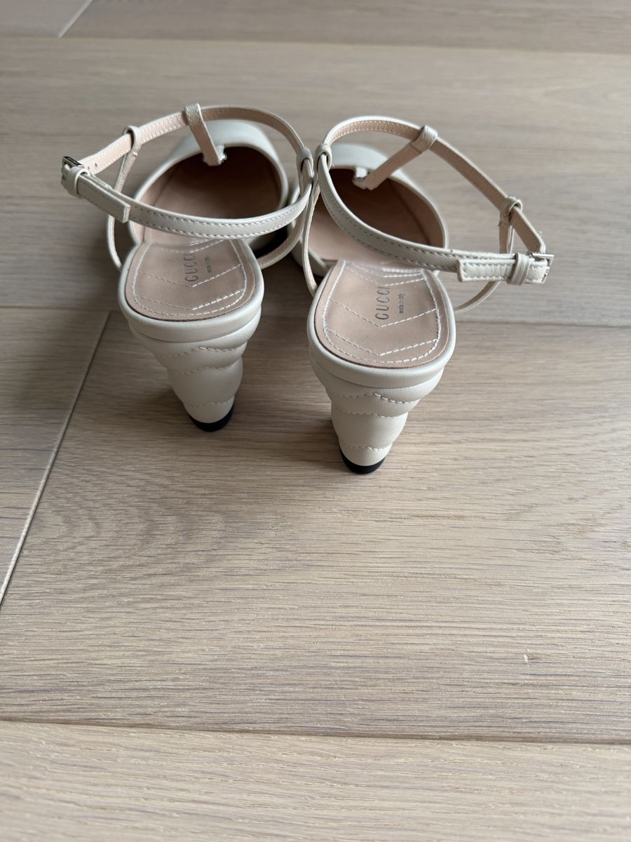 Gucci Damenschuhe: Gucci Sandalen – Gebraucht aus Erlenbach ZH von mpsy 5