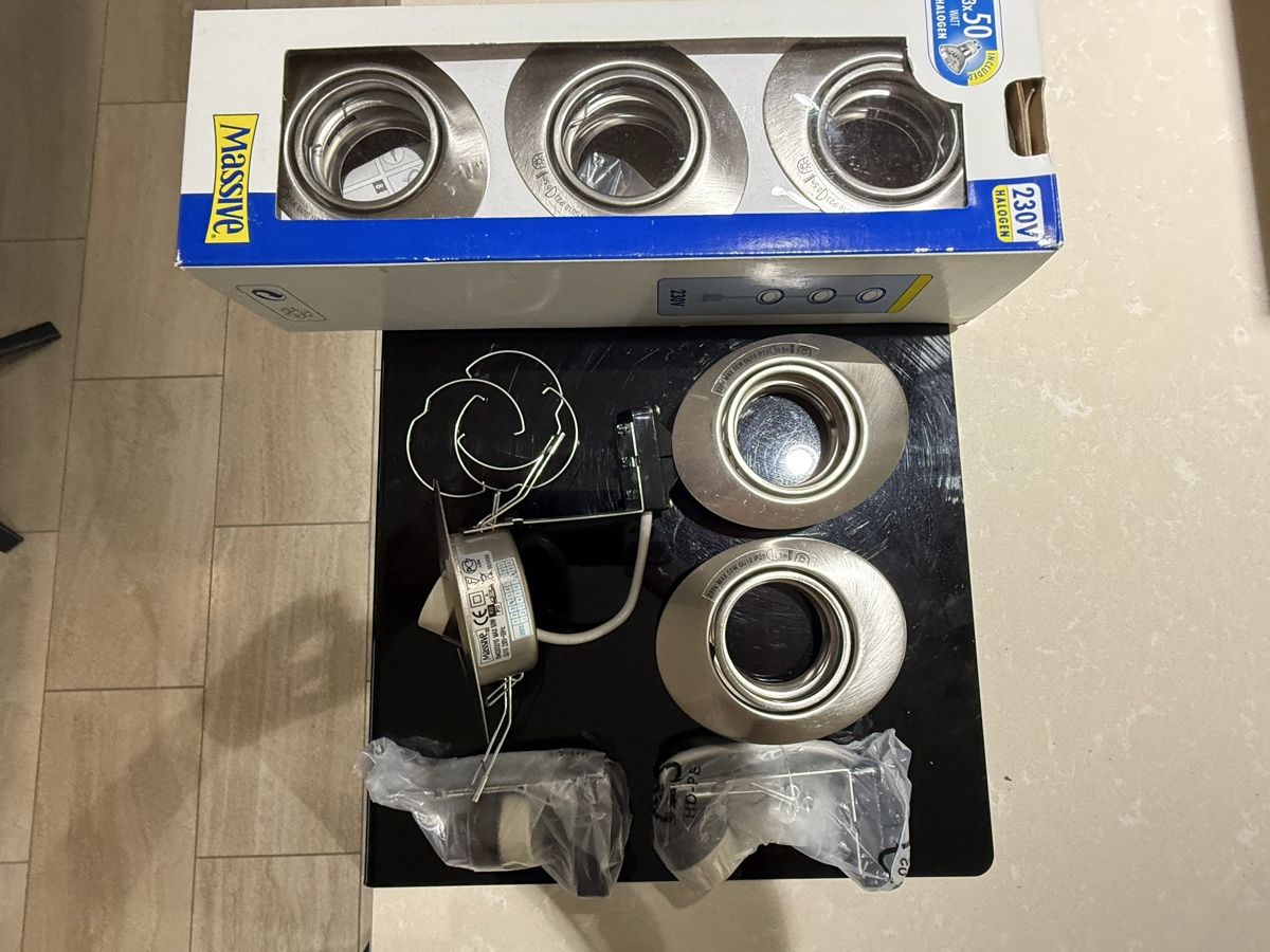 Lustres & lampes de plafonds: 5x Einbauspots 230V – D'occasion à Bülach par Berimbau0