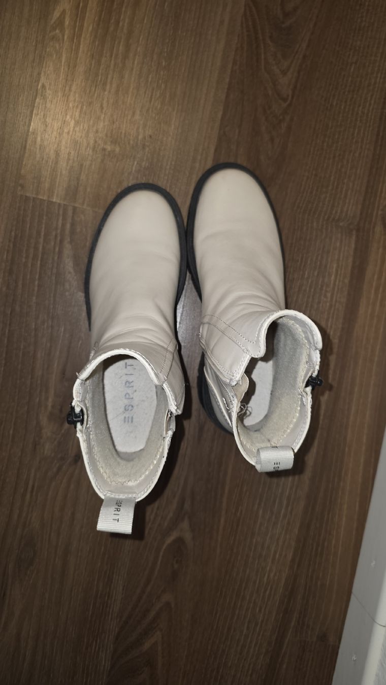 Esprit Scarpe da donna: Coole Esprit Stiefeletten in Weiss, Grösse 38 – Usato da Wetzikon ZH venduto da secondhandsfashion 1