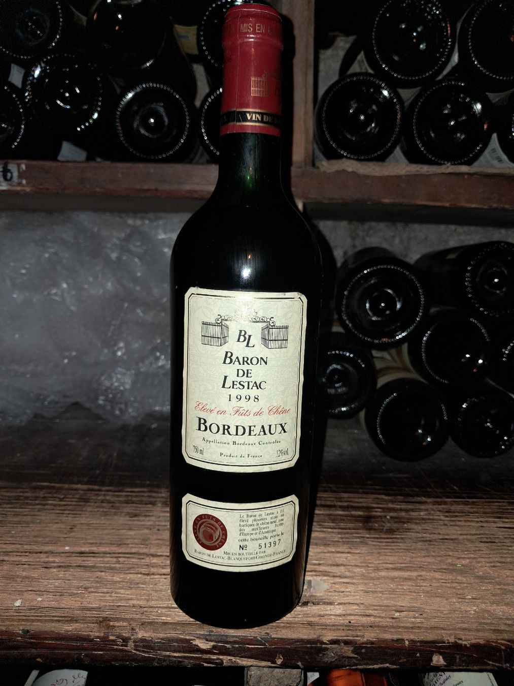 Vino: Baron de Lestac Bordeaux Rouge 1998 – Nuovo e nell'imballaggio originale da Le locle venduto da juliensaran 1