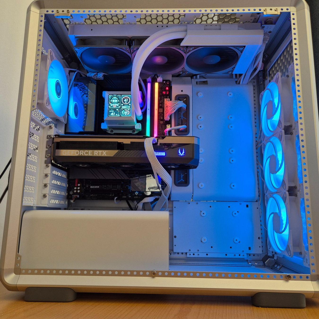 Amd PC: Gaming PC  4K Gaming der Extraklasse  RTX 5080 – Usato da Binningen venduto da Flightmarshal 4