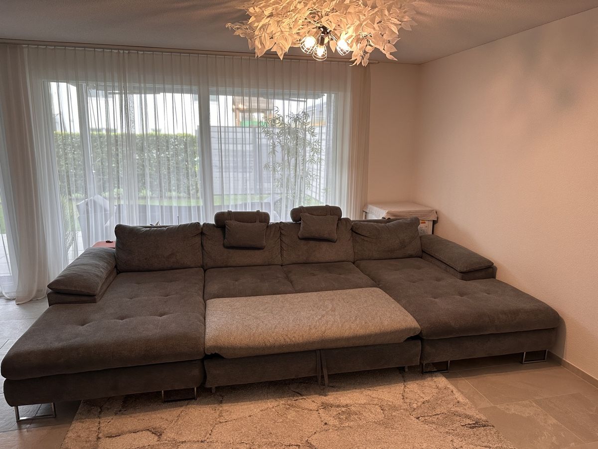 Divani: Grosses dunkelgraues Ecksofa – Usato da Luterbach venduto da Nadine9893 2