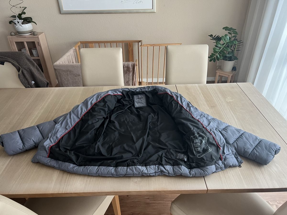 Giacche: Warme Herren-Steppjacke wattiert Gr. M 48/50 hellgrau – Usato da Dottikon venduto da Eyota2012 2