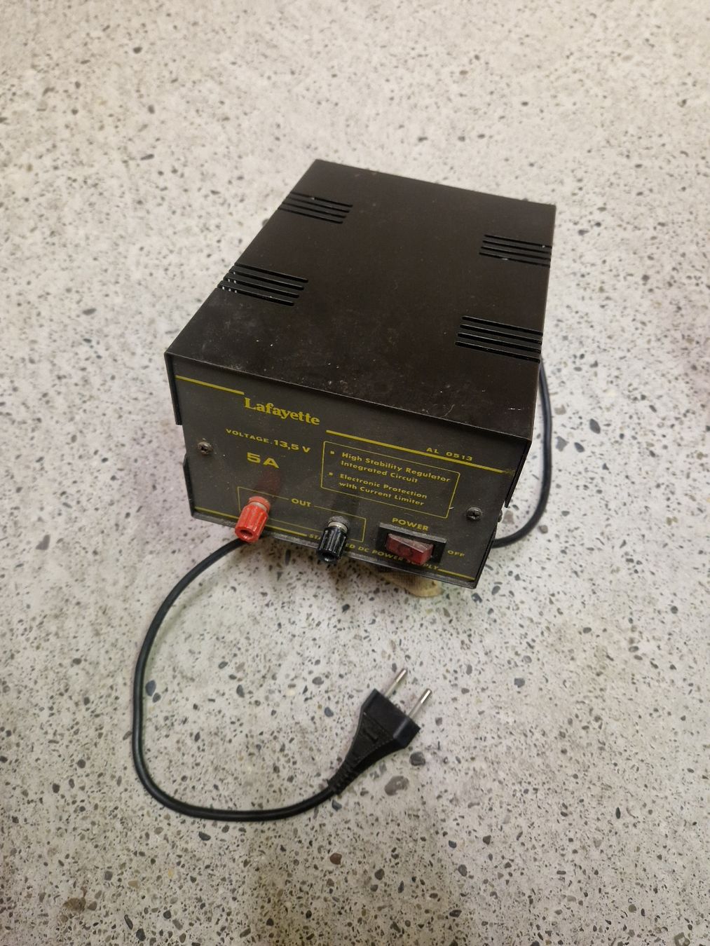 Elektronikbauteile: LAFAYETTE NETZTEIL 5 AMP 13,5 VOLT – Gebraucht aus Biel/Bienne von CS013