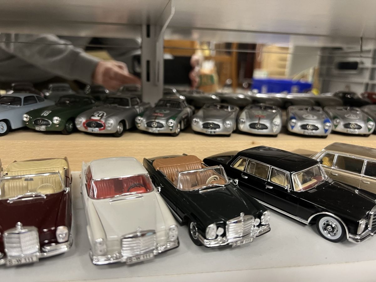 Mercedes-Benz Modellini d'auto: 90 Mercedes 1/43 Modellautos – Usato da Steffisburg venduto da gfell2 8