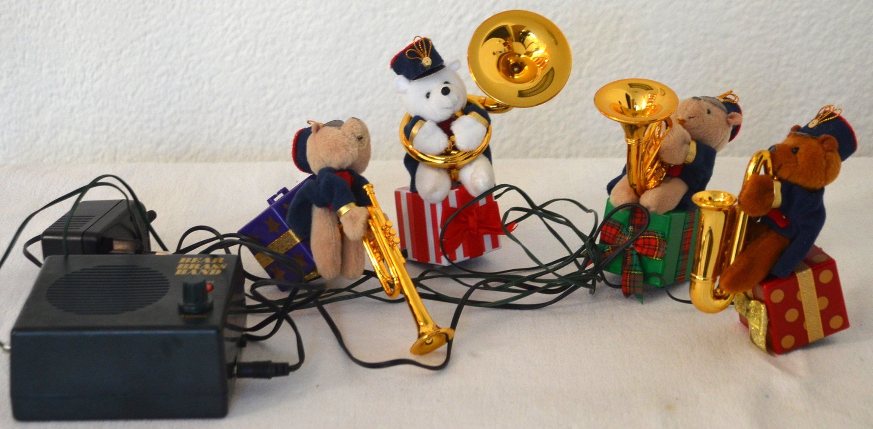 Alle Dekorationen: Mr. Christmas Bear Brass Band Works 1995 – Gebraucht aus Collonges von arashee