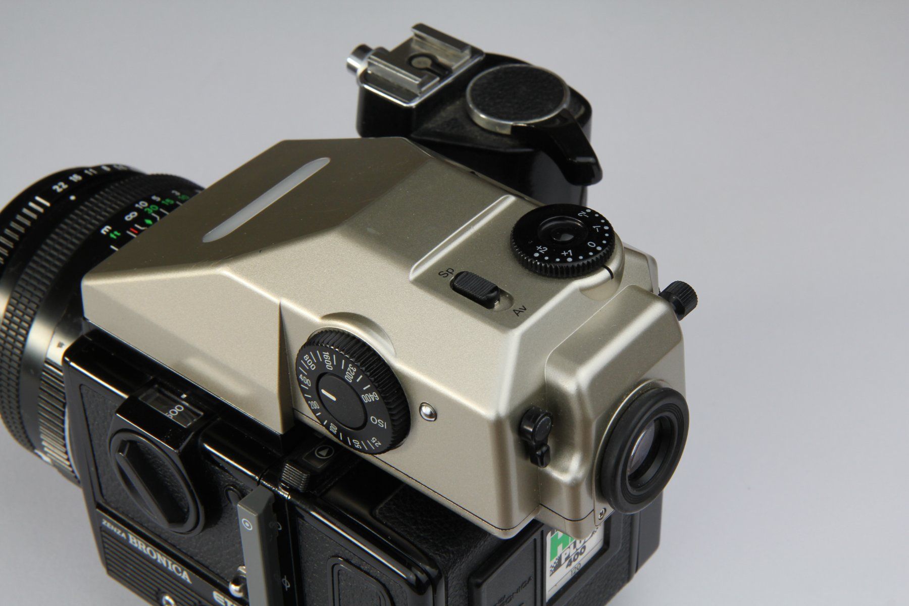 Bronica Fotocamera: BRONICA Zenza  ETR Si  Mittelformatkamera 6x4.5 – Usato da Dübendorf venduto da Polliwagen02 4