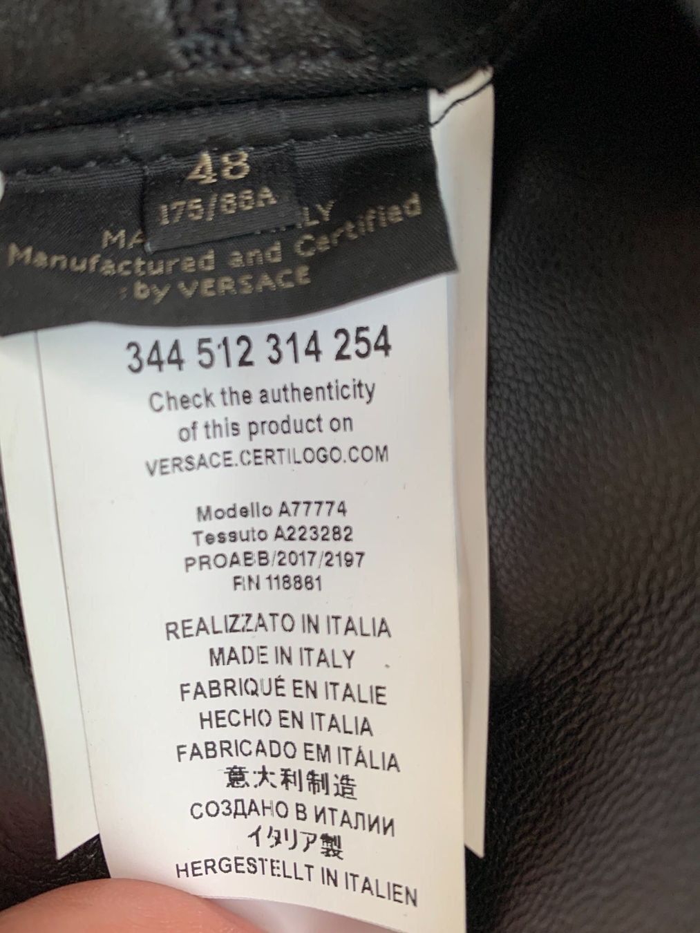Versace Giacche: VERSACE Jacke – Usato da Basel venduto da MarkenundKleidung 5
