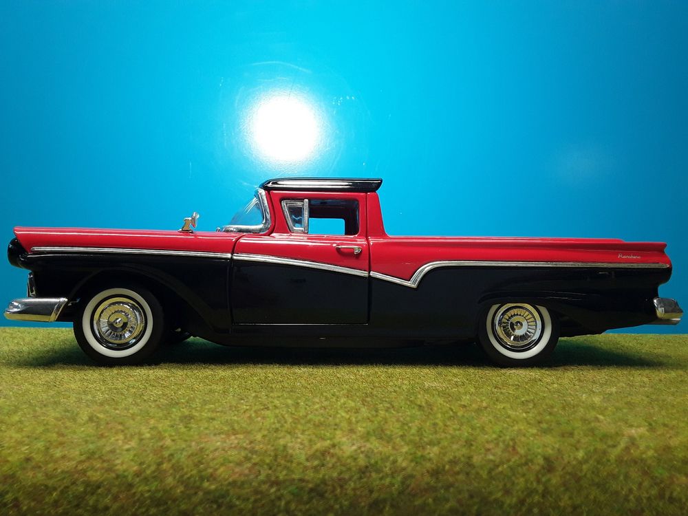 Ford Ranchero __ 1957 __ Road Signature __ metall __ 1:18 (Gebraucht ...
