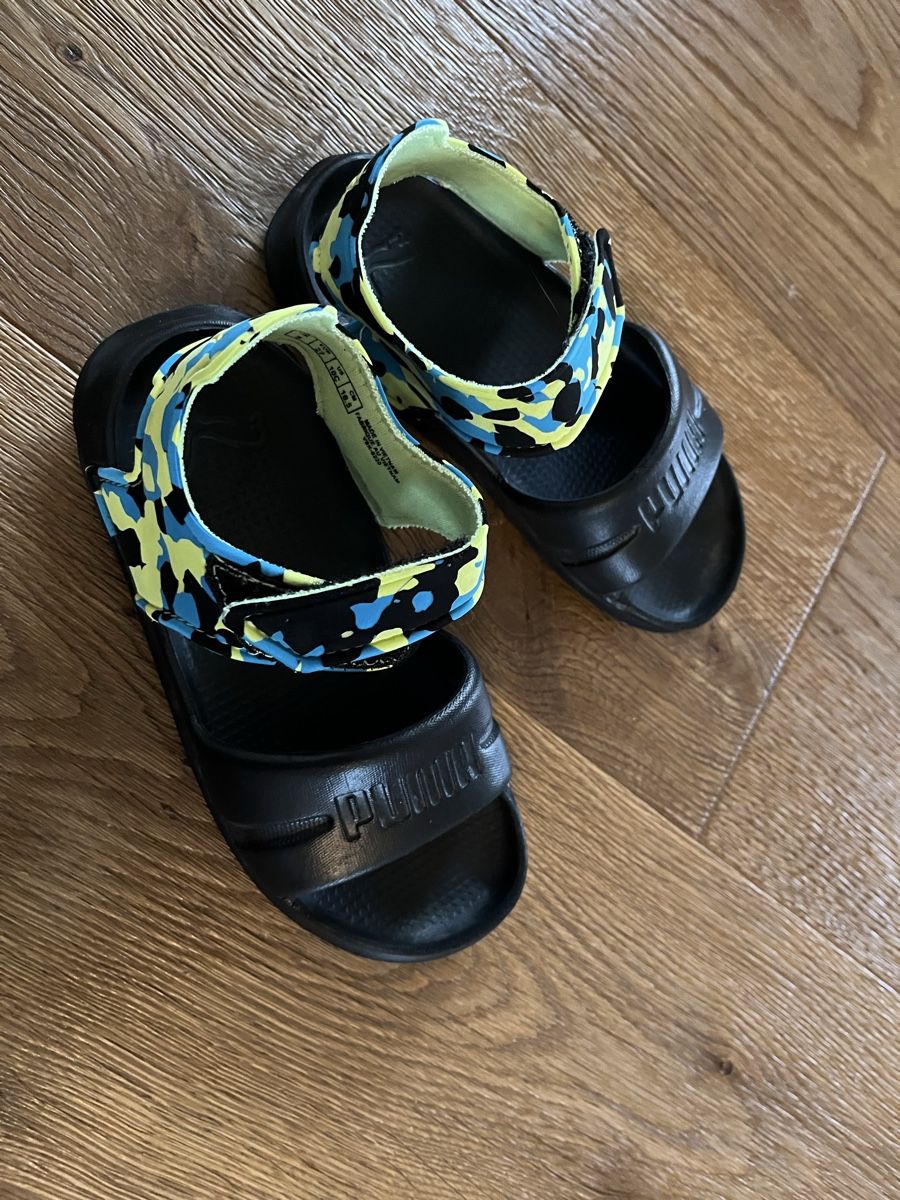 Puma Schuhe für Jungen: PUMA Sandalen Größe 27 – Gebraucht aus Wolfwil von NewGirl