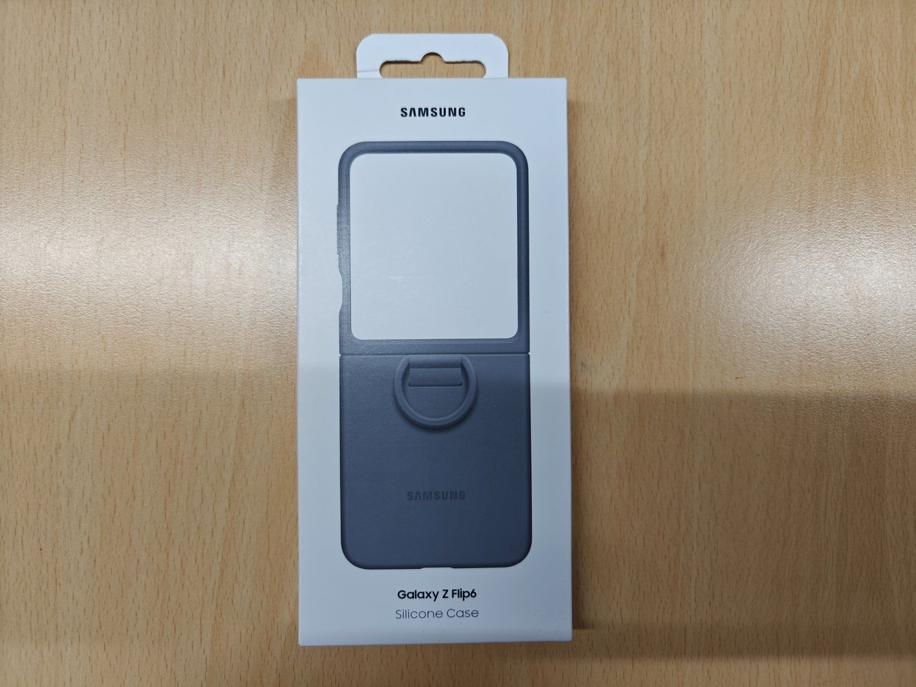 Samsung Cover & Protezioni schermo: Samsung Z Flip6 Silicone Case – Nuovo e nell'imballaggio originale da Derendingen venduto da janamari