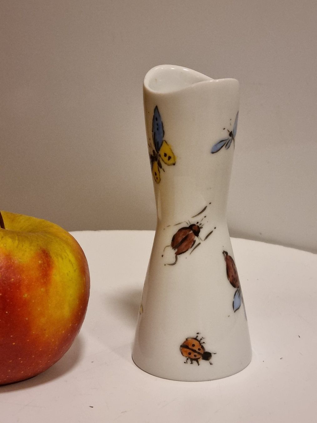 KPM Vase & Récipients: KPM Krister Germany Mini Vase Schmetterlinge – D'occasion à Scharnachtal par devin03 3