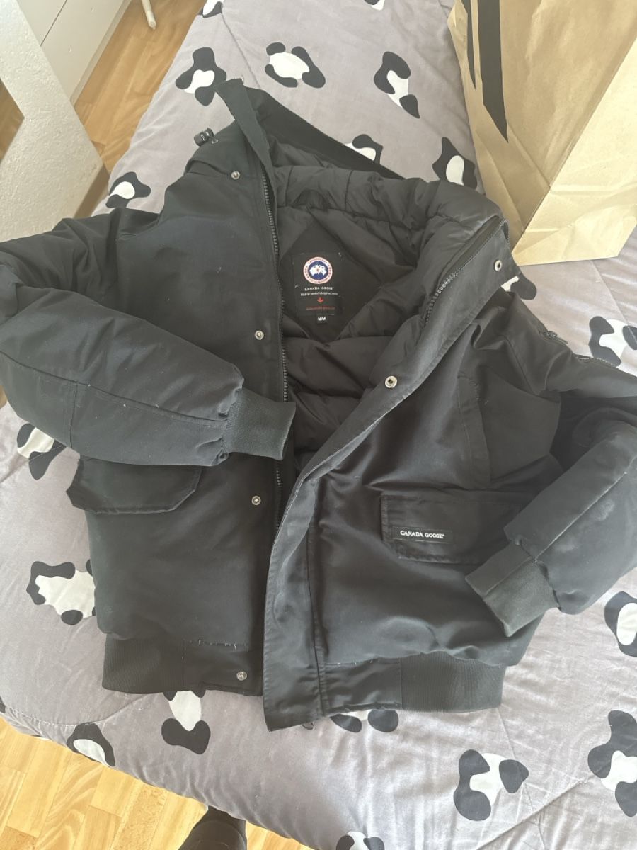 Canada Goose Jacken: Canada Goose Bomber Jacket – Gebraucht aus Wohlen AG von ara_79pp