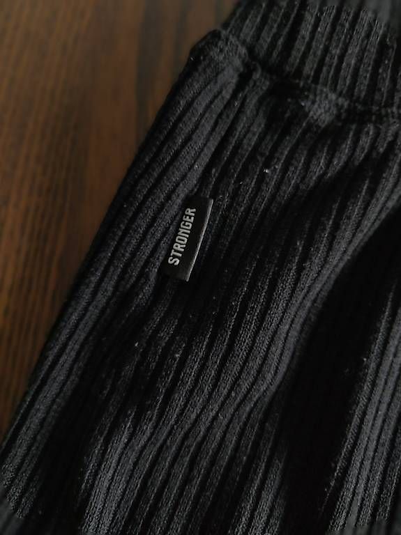 Hosen: Short Stronger taille M – Gebraucht aus Morges von L_6688 3
