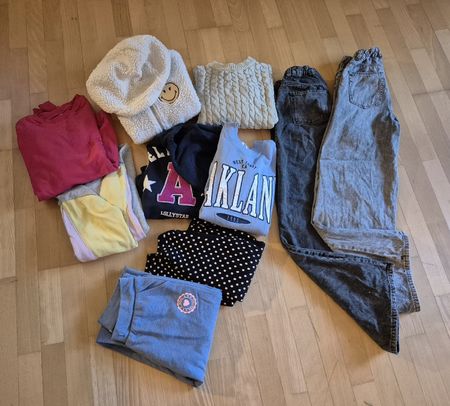 Set 152 Pullis Jeans Trainerhose