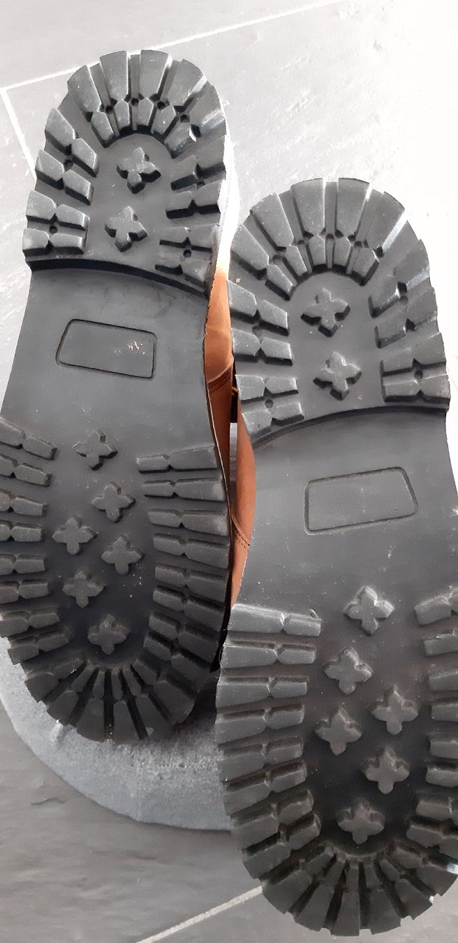 Scarpe da donna: Trachten-Schuhe Gr. 40/41 – Usato da Ftan venduto da StefanCorina 2