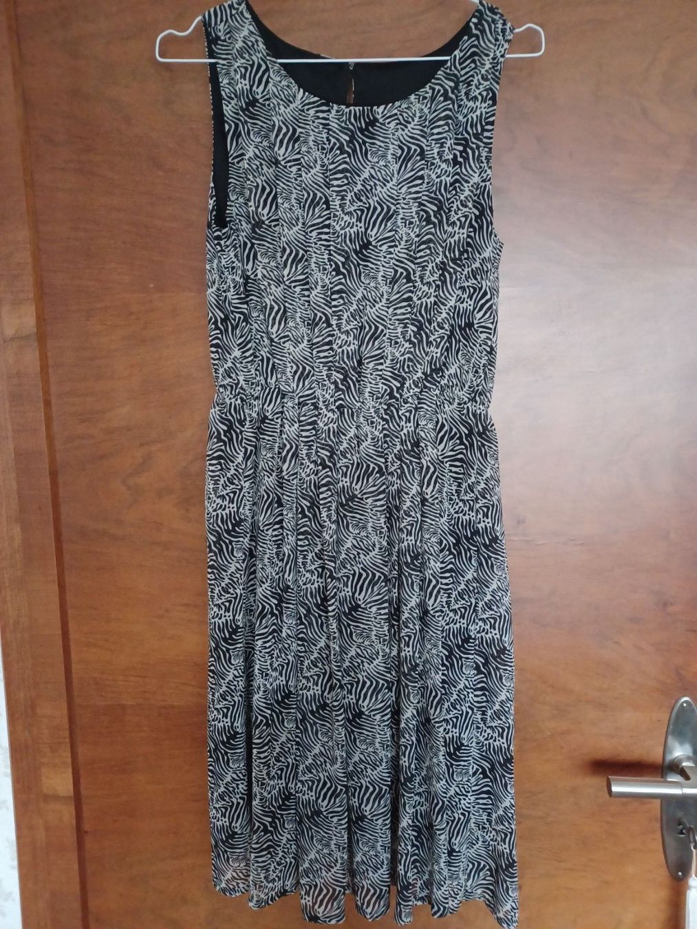 Kleider: Sommerkleid in Grösse M – Gebraucht aus Menziken von Nikkimcanton