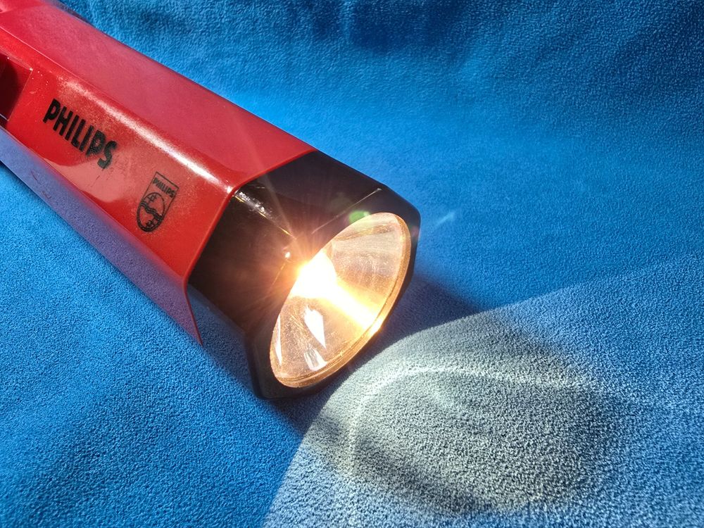 Lampe De Poche Vintage Philips – 4,5V – Modèle 3R12 – Couleur Violette