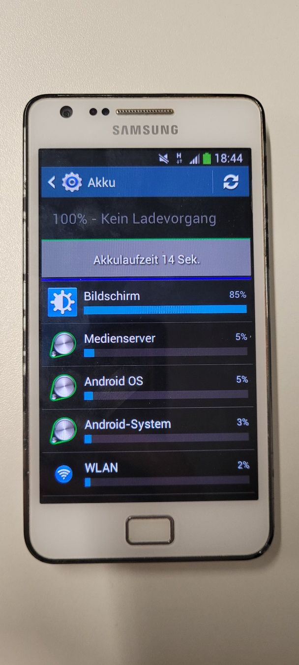 Samsung Telefoni cellulari / Smartphones: Samsung Galaxy S2 Plus GT-I9105P / 8GB / Android 4.2.2 /#155 – Usato da Adlikon b.Regensdf venduto da ChriZ86 1