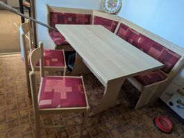 Eckbank mit Tisch