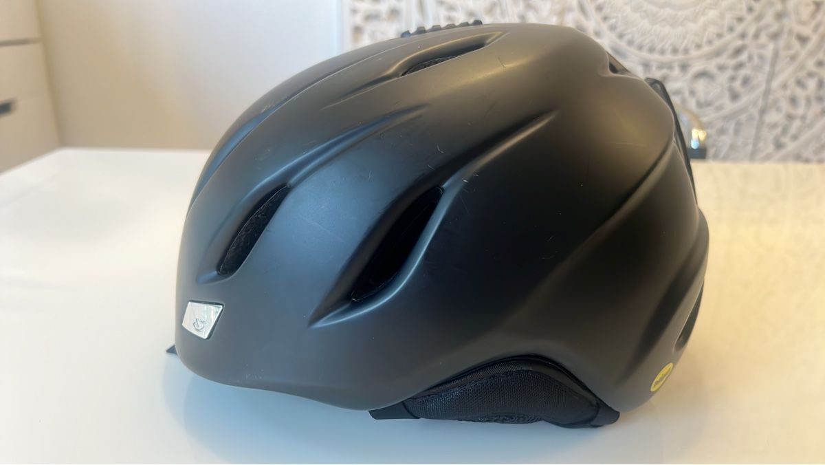 Giro Helme: Skihelm Giro schwarz  – Gebraucht aus Zollikofen von marSeille_13