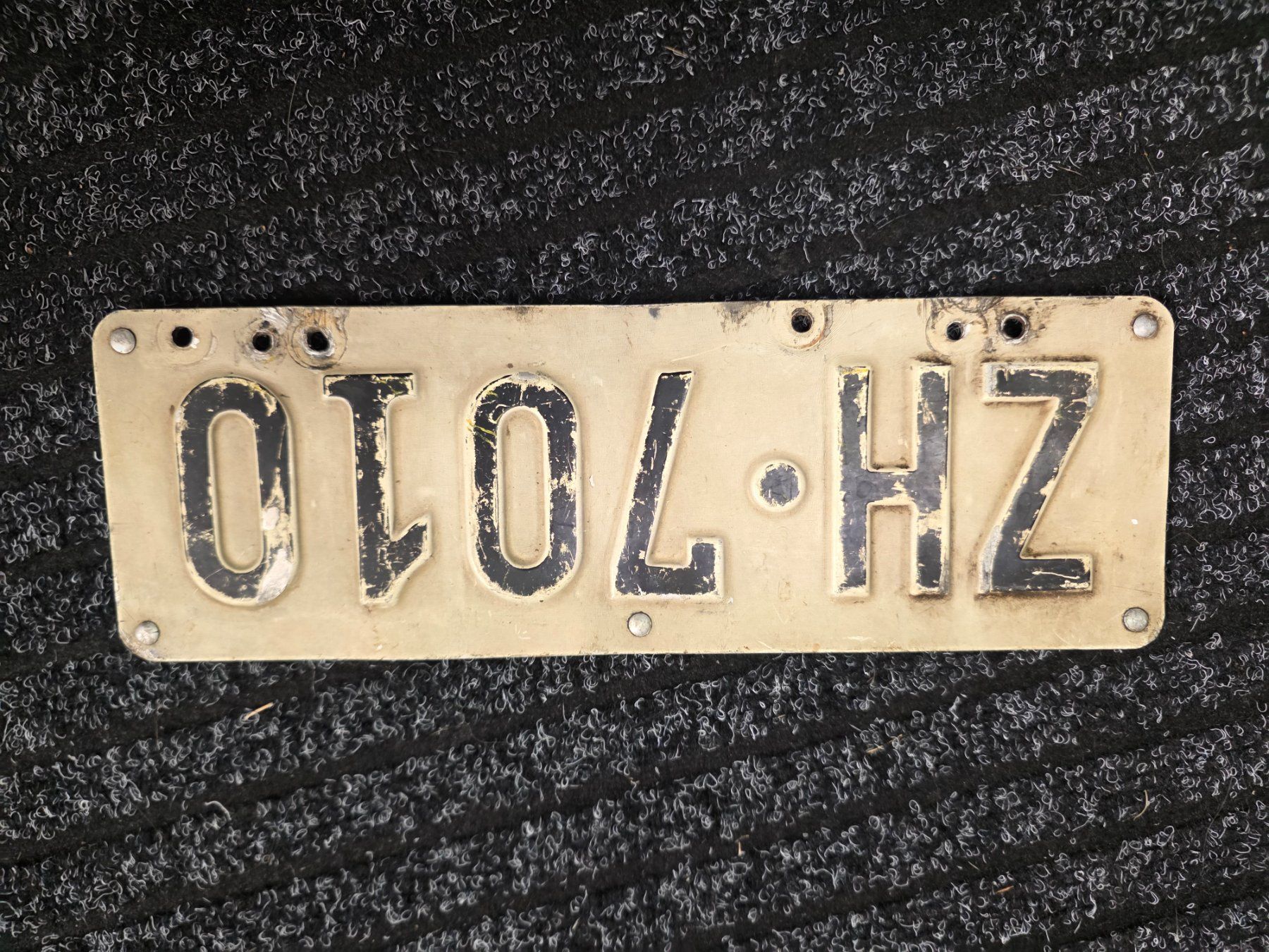 Schilder: Nummerenschild ZH 7010 Deko – Gebraucht aus Dorf von Echo_Elements 1