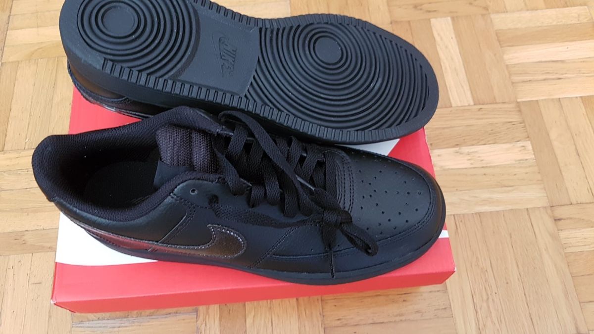 Nike Scarpe da uomo: Sneaker Nike Court VISION LOW,Leder,Gr40 – Nuovo e nell'imballaggio originale da Zürich venduto da 280_yc86 8