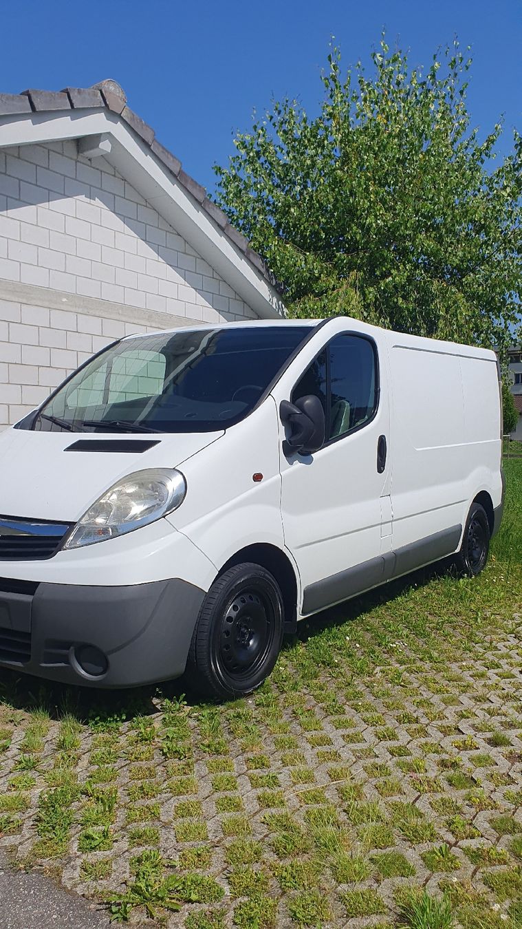 Opel Camping Fahrzeuge: Opel Vivaro L1H1 2.0 TD – Gebraucht aus Zell LU von LUC..