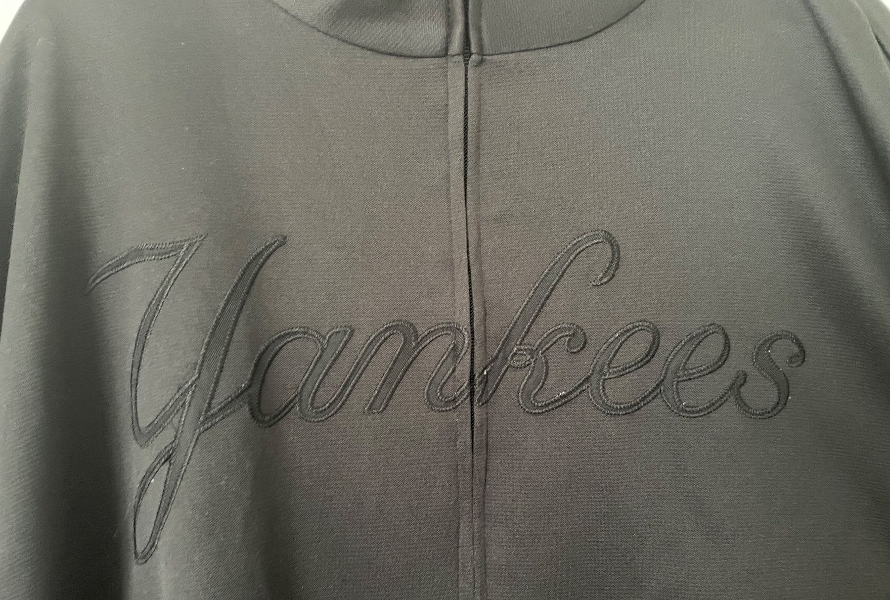 Pullover & Sweatshirts: NY Yankees Sweater/Pullover schwarz-weiss, Gr. XXL – Gebraucht aus Gümligen von soleil149 2