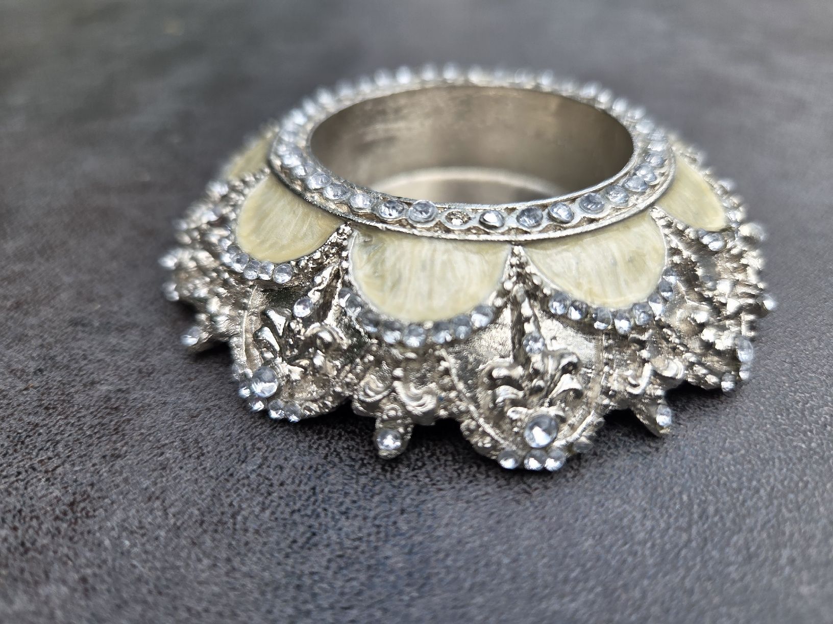 Kerzenständer: Vintage Teelichthalter Silbererfarben mit Strass & Emaille – Neu (gemäss Beschreibung) aus Winterthur von Speos-79 2