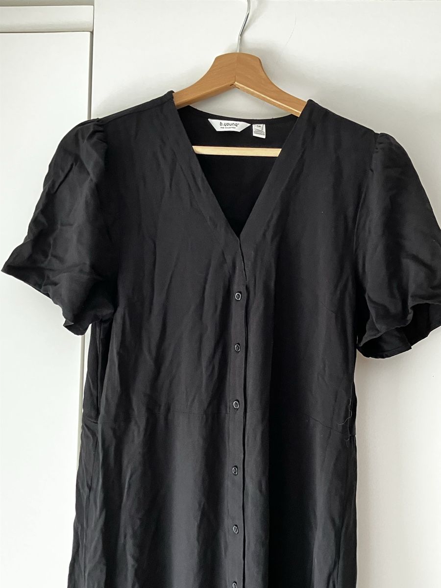 Vestiti: Sommerkleid  NEU 40 Viskose schwarz – Nuovo (secondo la descrizione) da Herzogenbuchsee venduto da stellafarella