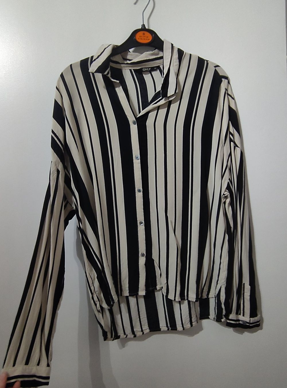 Only Blusen: Damen Bluse ONLY gestreift Grösse 36 – Gebraucht aus Winterthur von dii_karn