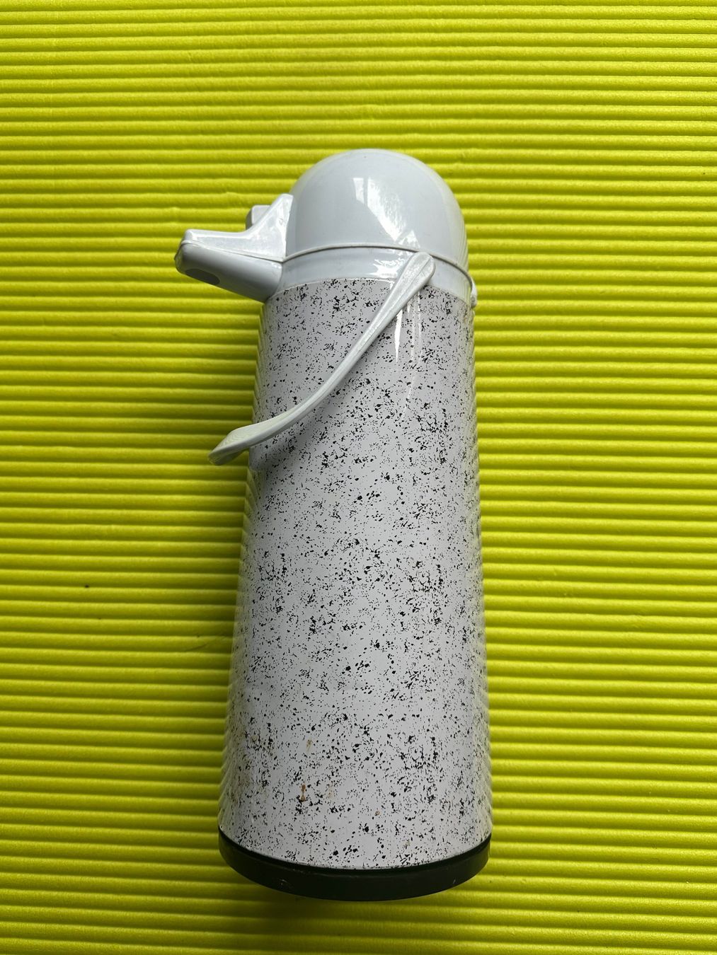 Teiere: Isolierkanne mit Pumpfunktion ca. 2 Liter – Usato da Stallikon venduto da Rsiri 1