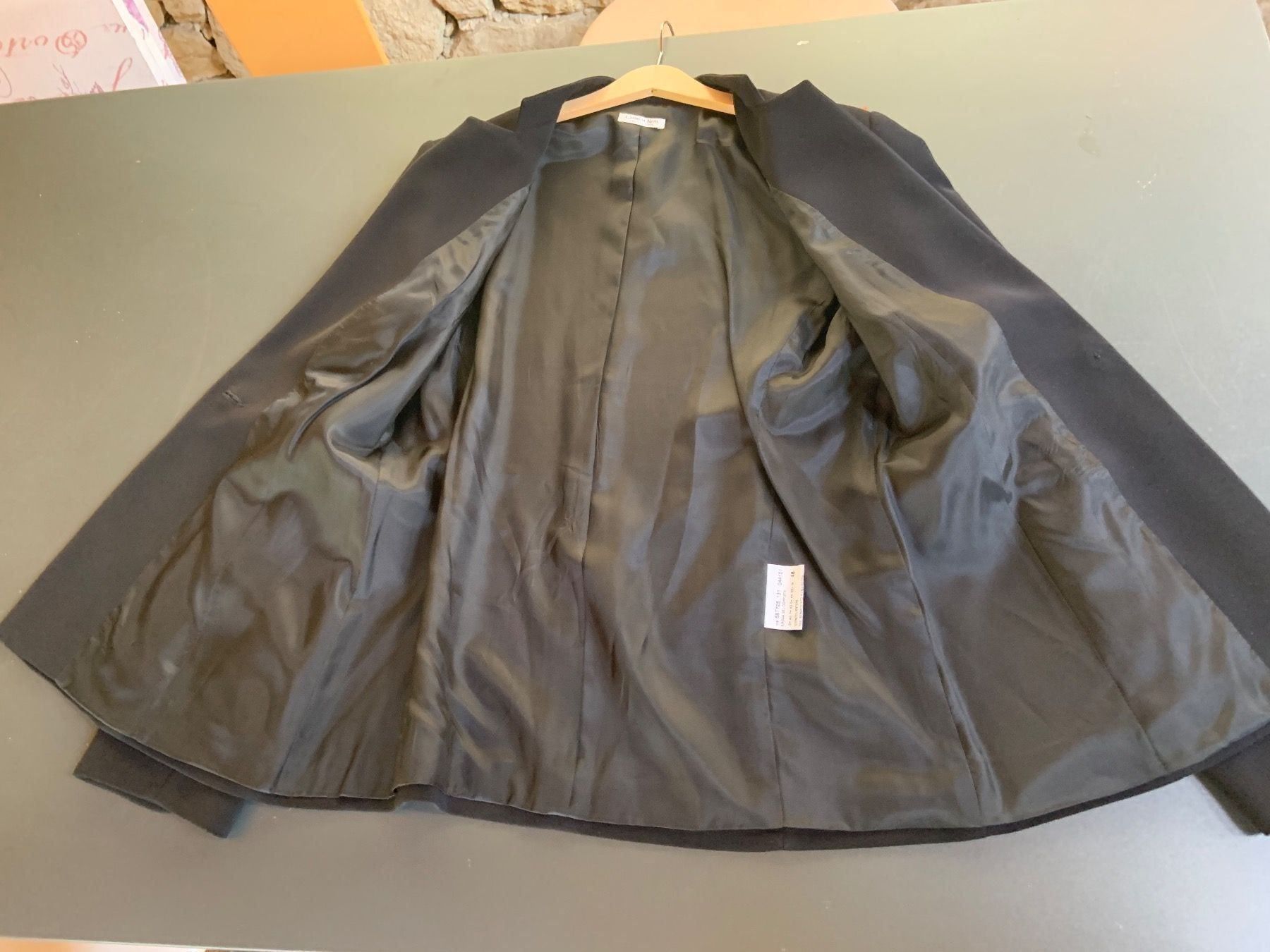 Giacche: Blazer schwarz Giorgia netti gr.40 – Usato da Dittingen venduto da Bellevista 3