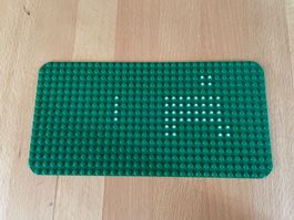 1 alte Grundplatte von Lego, grün,16x32er