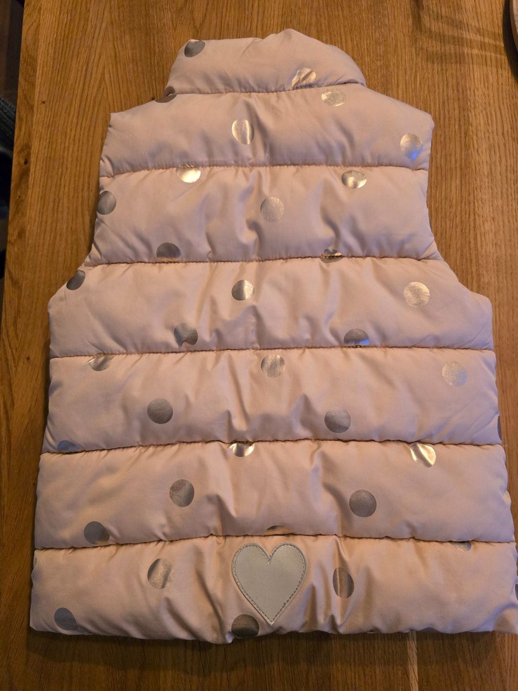 Altro abbigliamento per bambina: Gilet Gr. 104 – Usato da Zäziwil venduto da Seisler 1