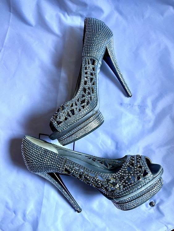 Le silla hot sale swarovski shoes