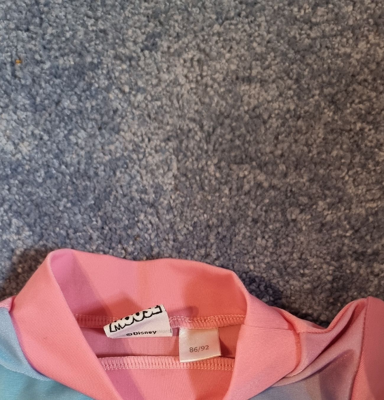 Disney Costumi da bagno & Bikini: Badeanzug Gr. 86/92 mit Minnie und Daisy – Usato da Feusisberg venduto da nijasci 2