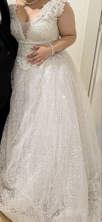 Traumhaftes, weisses Brautkleid für deine Hochzeit!