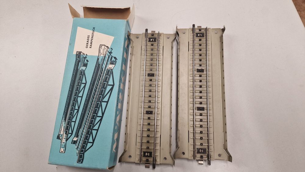 Märklin H0, M-Gleis, Gerades Rampenstück 7168, in OVP (Gebraucht) in ...