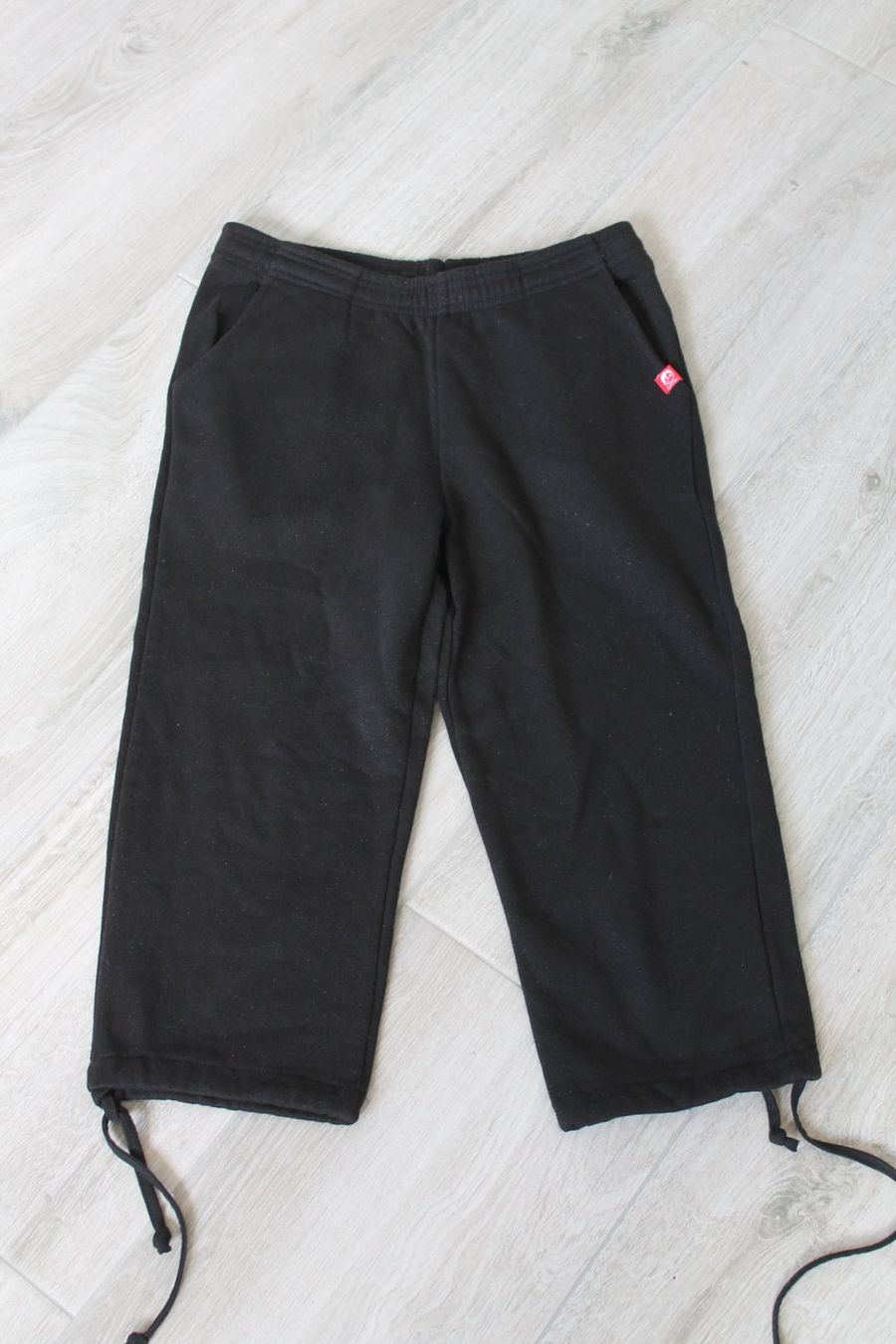 Pantaloni: Pantacourt heidi.com taille S – Usato da Chez-le-Bart venduto da jasse