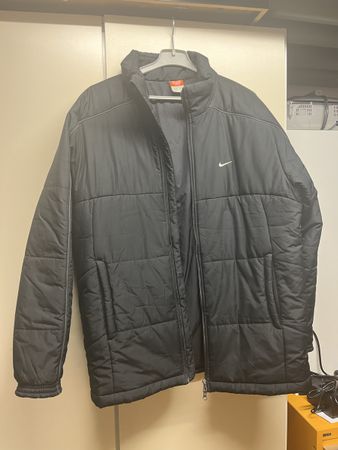 Nike Jacke Gr. L schwarz