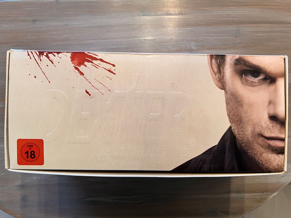 Tutti i DVDs: Dexter - The Complete Series Boxset - Neuwertig – Usato da Flumenthal venduto da 19Frei.Wild93